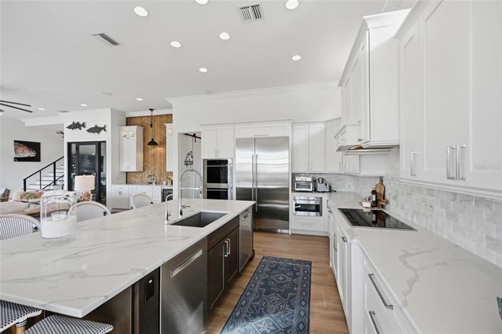 Image No.20-4 Bed Property for sale