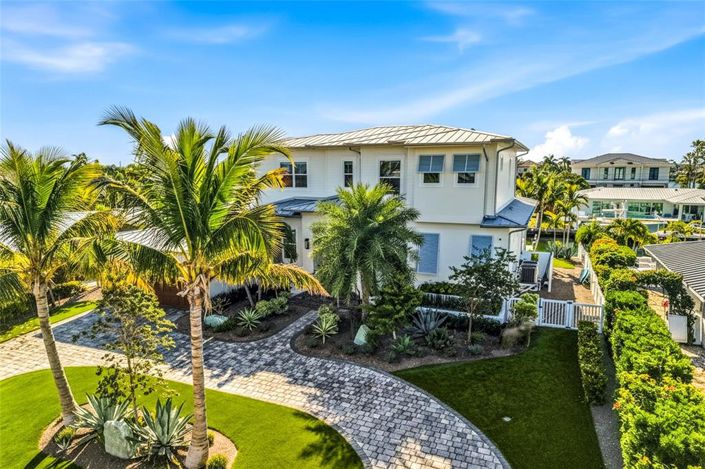 Image No.3-4 Bed Property for sale