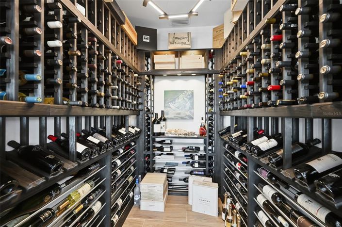 Image No.30-4 Bed Property for sale