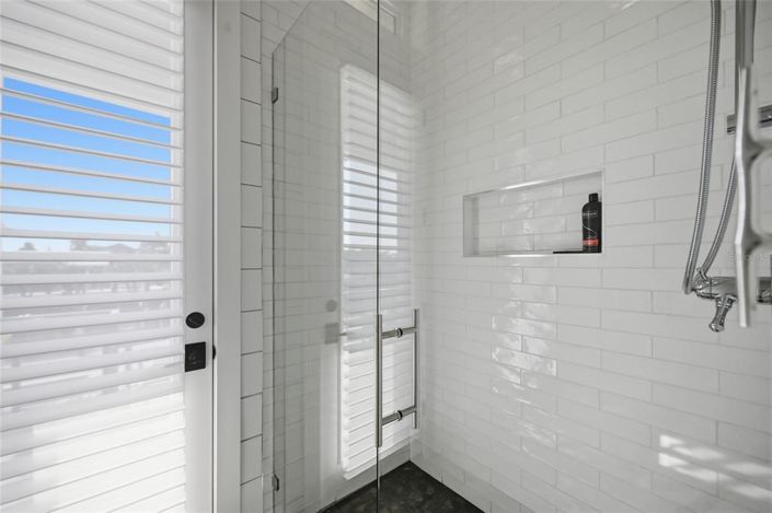 Image No.40-4 Bed Property for sale