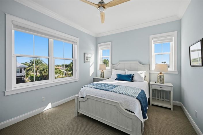 Image No.43-4 Bed Property for sale