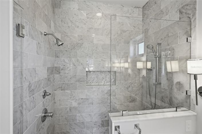 Image No.57-4 Bed Property for sale