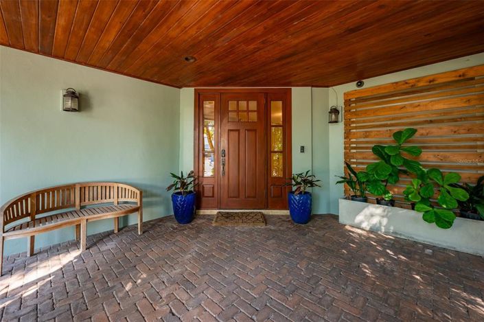 Image No.16-5 Bed Property for sale