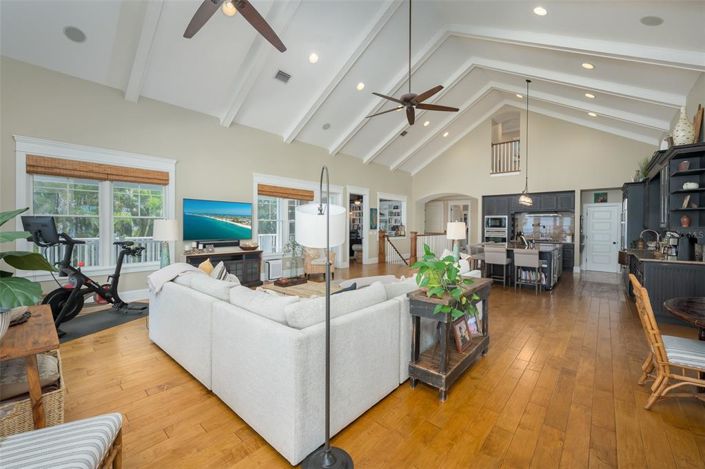 Image No.23-5 Bed Property for sale