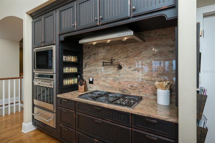 Image No.29-5 Bed Property for sale