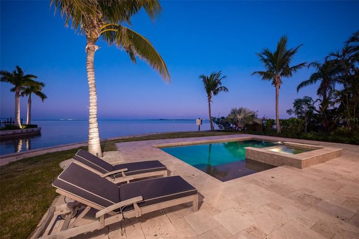 Image No.3-5 Bed Property for sale