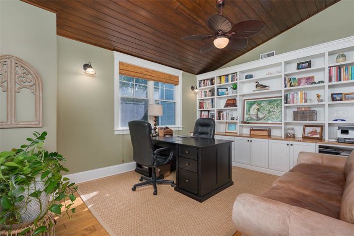 Image No.31-5 Bed Property for sale