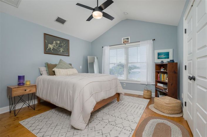 Image No.48-5 Bed Property for sale