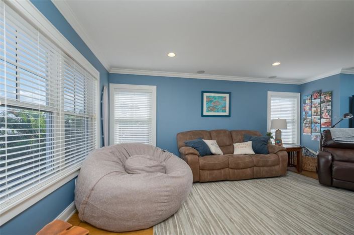 Image No.52-5 Bed Property for sale