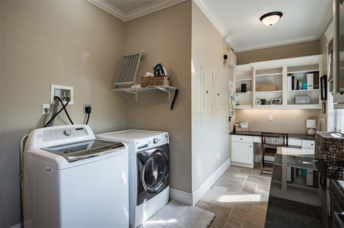 Image No.55-5 Bed Property for sale