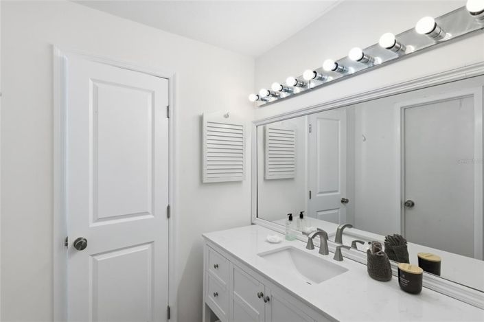 Image No.18-2 Bed Property for sale