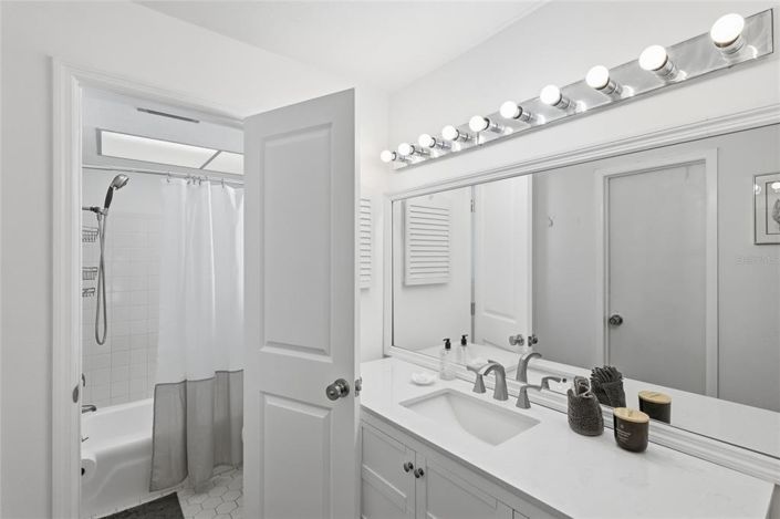 Image No.19-2 Bed Property for sale