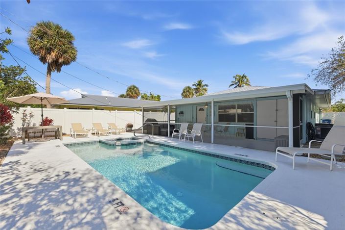 Image No.25-2 Bed Property for sale