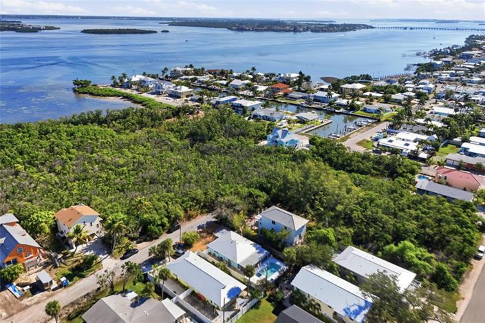 Image No.30-2 Bed Property for sale