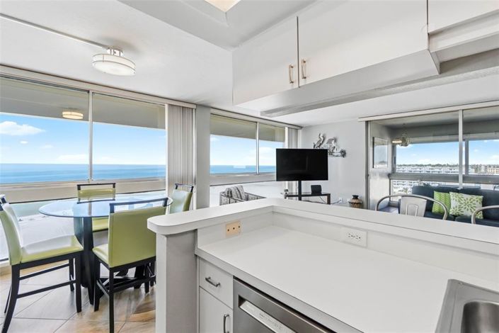 Image No.8-Propriété de 2 chambres à vendre à Sarasota