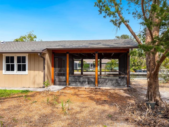 Image No.8-3 Bed Property for sale