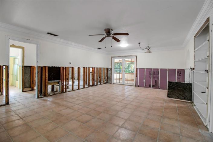 Image No.6-4 Bed Property for sale