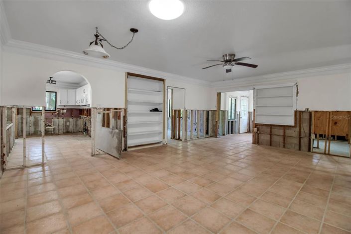 Image No.7-4 Bed Property for sale