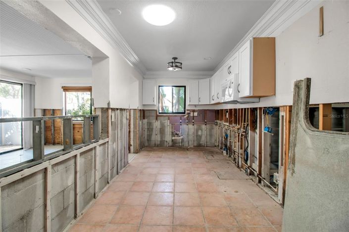 Image No.8-4 Bed Property for sale