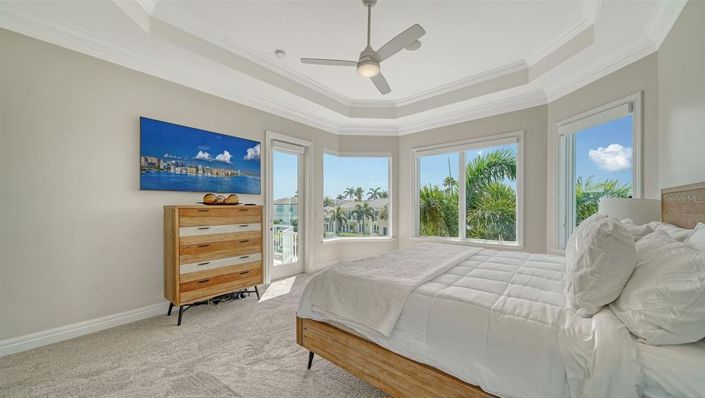 Image No.26-4 Bed Property for sale