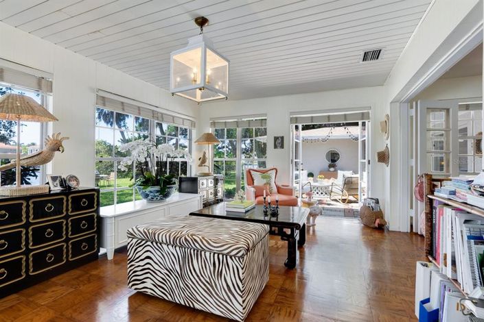 Image No.21-Propriété de 2 chambres à vendre à Sarasota