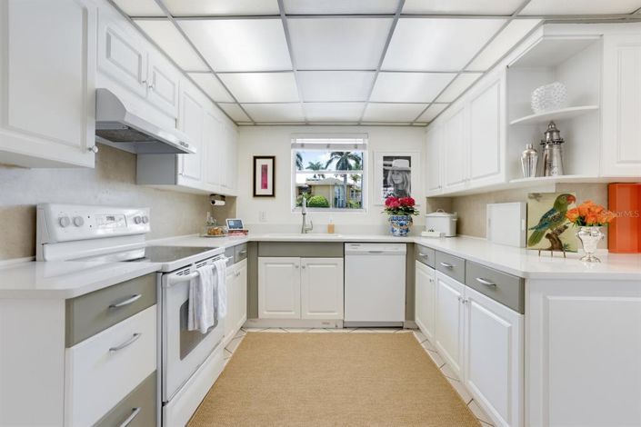 Image No.22-2 Bed Property for sale