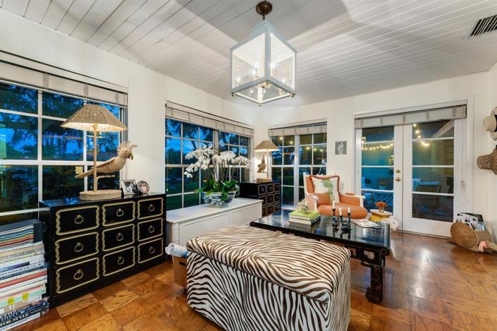 Image No.52-2 Bed Property for sale