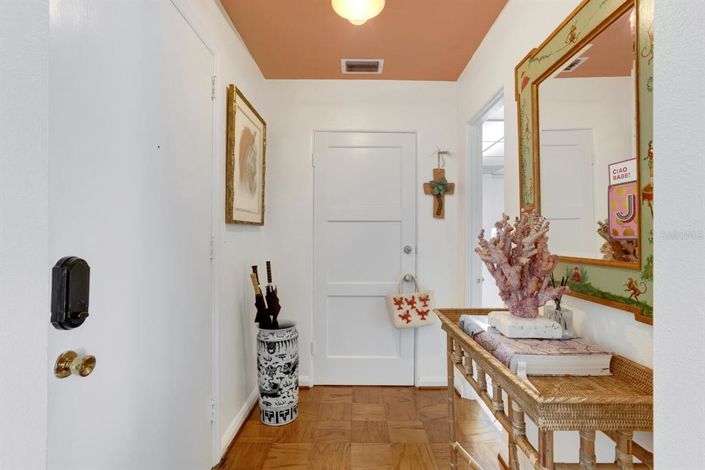 Image No.7-2 Bed Property for sale