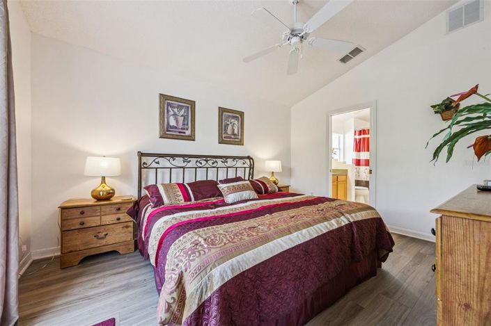 Image No.22-4 Bed Property for sale