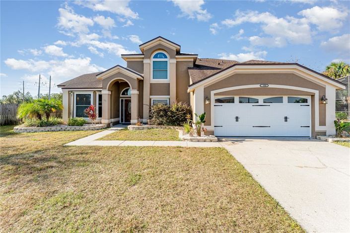 Image No.1-4 Bed Property for sale