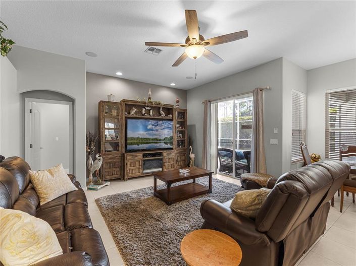 Image No.12-4 Bed Property for sale