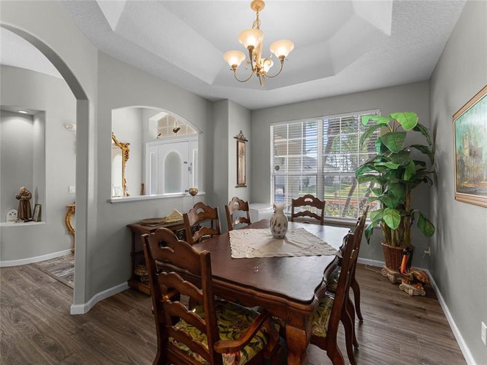 Image No.5-4 Bed Property for sale