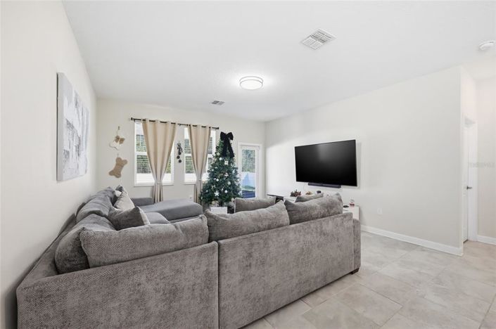 Image No.18-3 Bed Property for sale