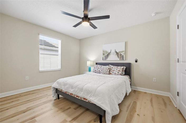 Image No.23-3 Bed Property for sale