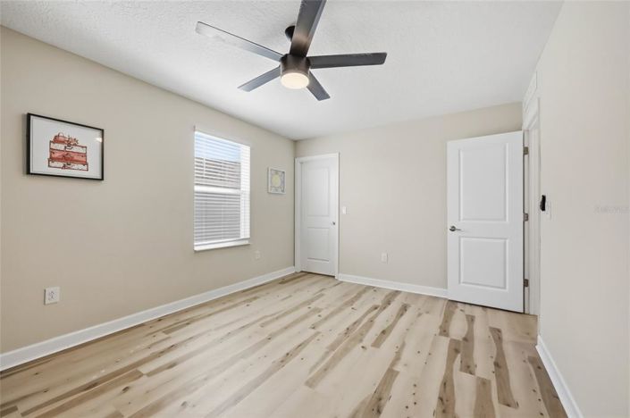 Image No.26-3 Bed Property for sale