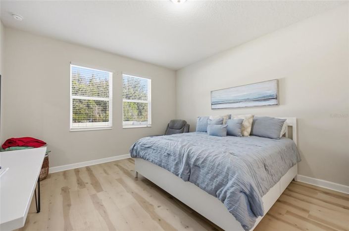 Image No.28-3 Bed Property for sale