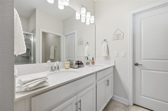 Image No.30-3 Bed Property for sale