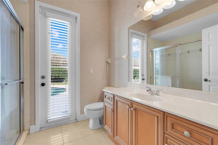 Image No.25-6 Bed Property for sale