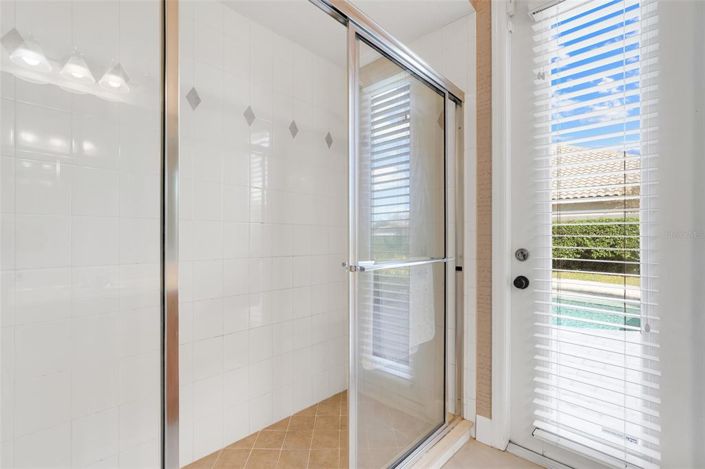 Image No.26-6 Bed Property for sale