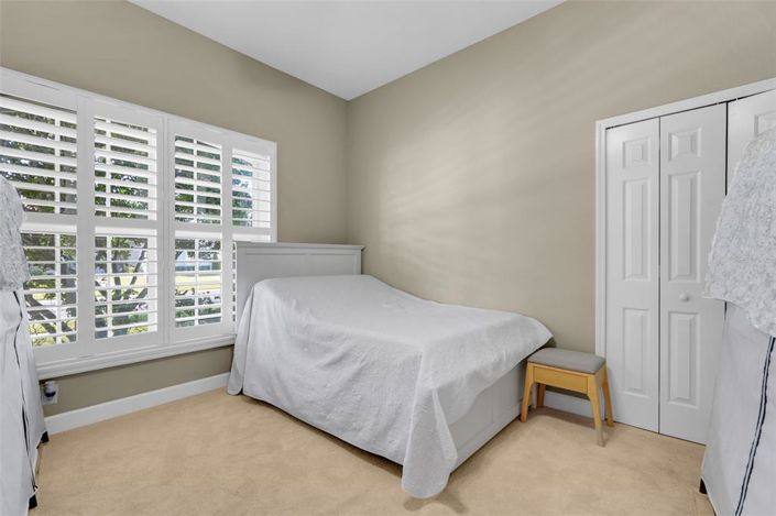 Image No.27-6 Bed Property for sale