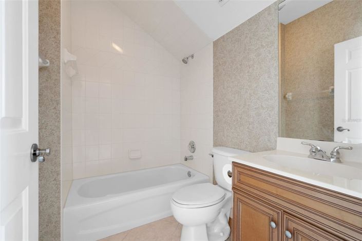 Image No.32-6 Bed Property for sale