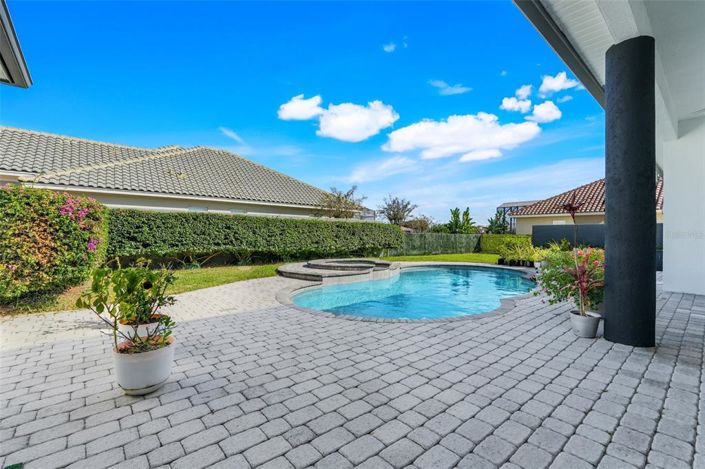 Image No.33-6 Bed Property for sale