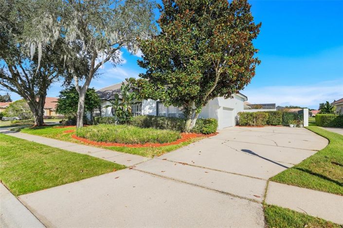 Image No.36-6 Bed Property for sale