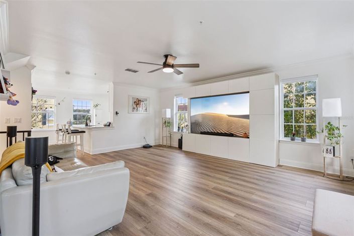 Image No.12-3 Bed Property for sale