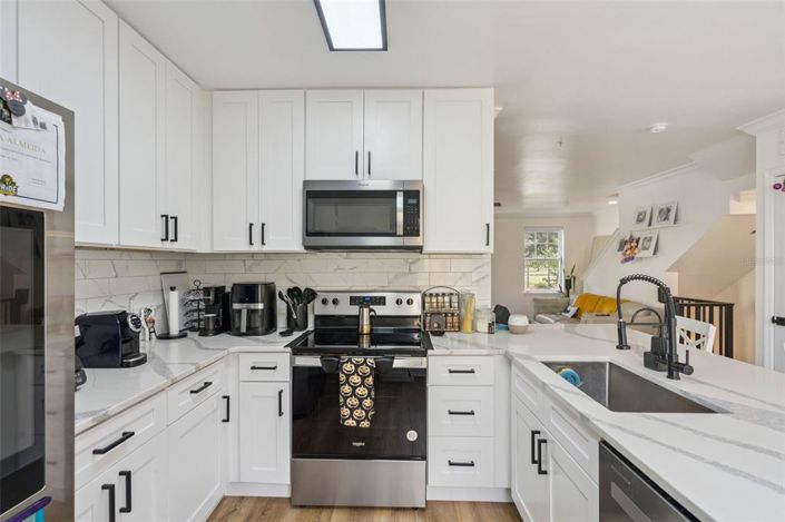 Image No.20-3 Bed Property for sale