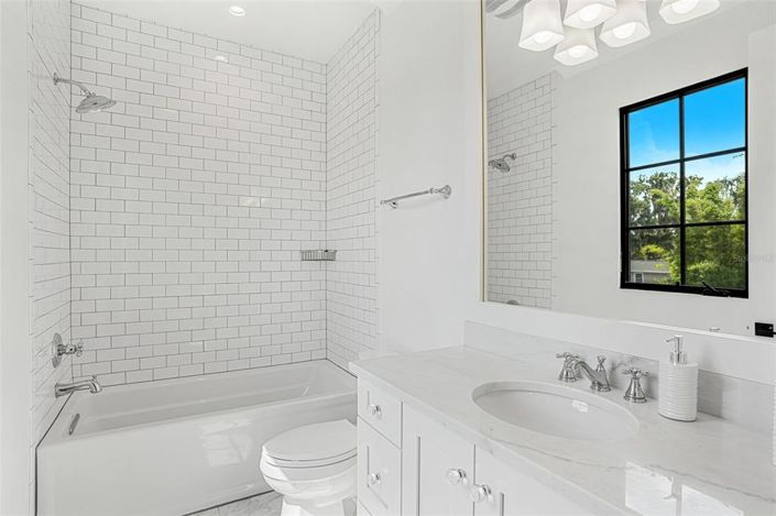 Image No.39-5 Bed Property for sale