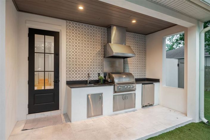 Image No.43-5 Bed Property for sale