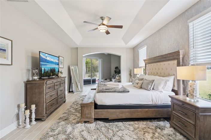 Image No.22-5 Bed Property for sale