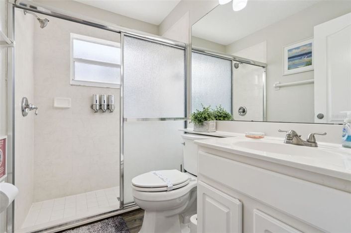 Image No.30-5 Bed Property for sale