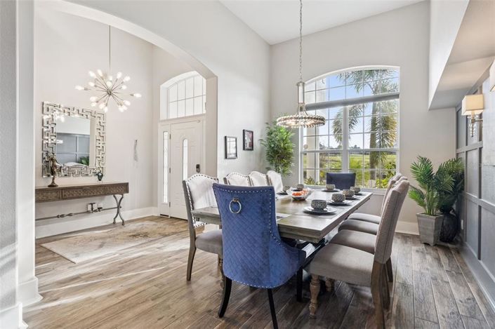 Image No.5-5 Bed Property for sale